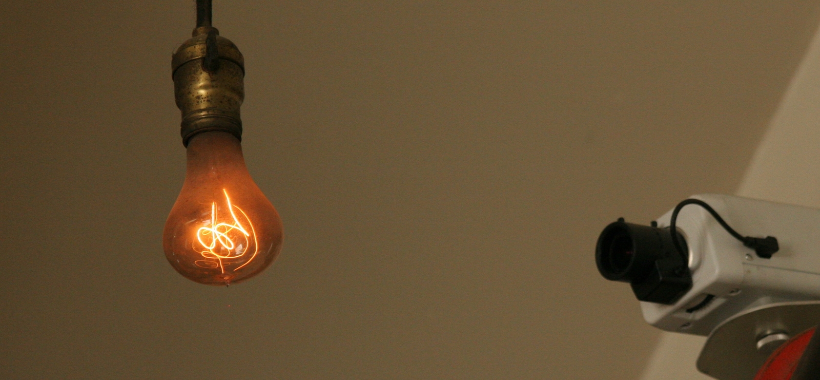 Существует лампочка, которая горит уже более 100 лет