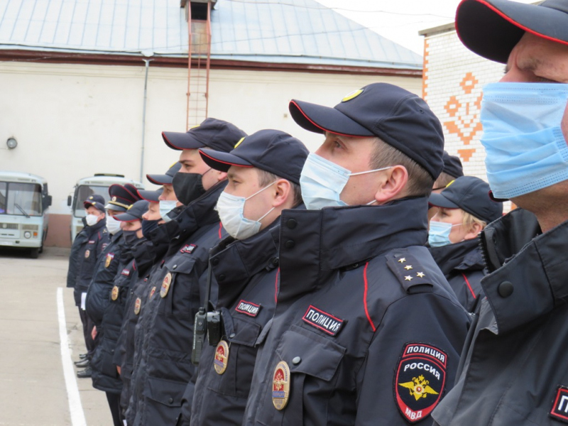 Чувашских полицейских увозят на Донбасс