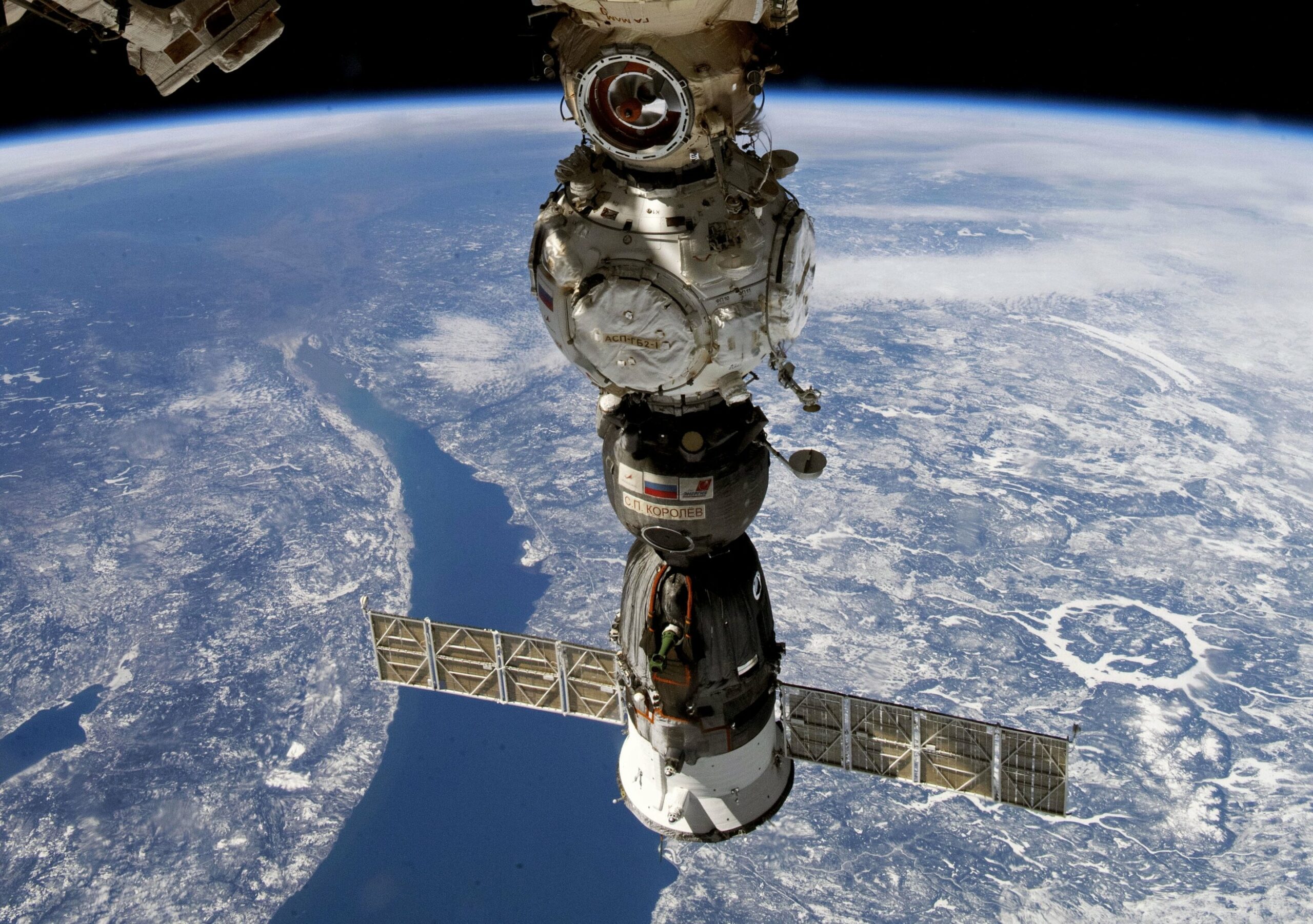 Авария поставила под угрозу жизнь космонавтов на российском космическом корабле