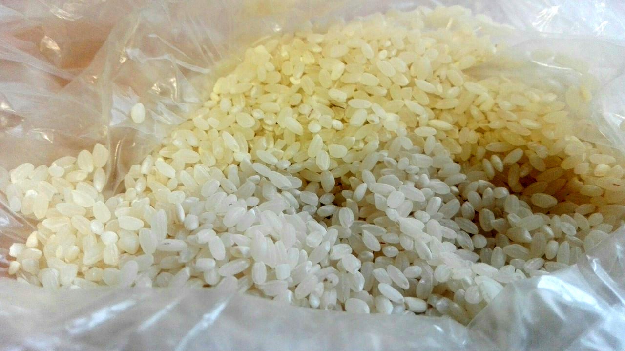 В России продают пластиковый рис из Китая