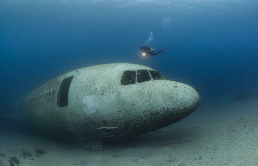 8f290d8f 436c 4854 B6a1 4bb734eb684c Red Sea Plane Underwater Attractions