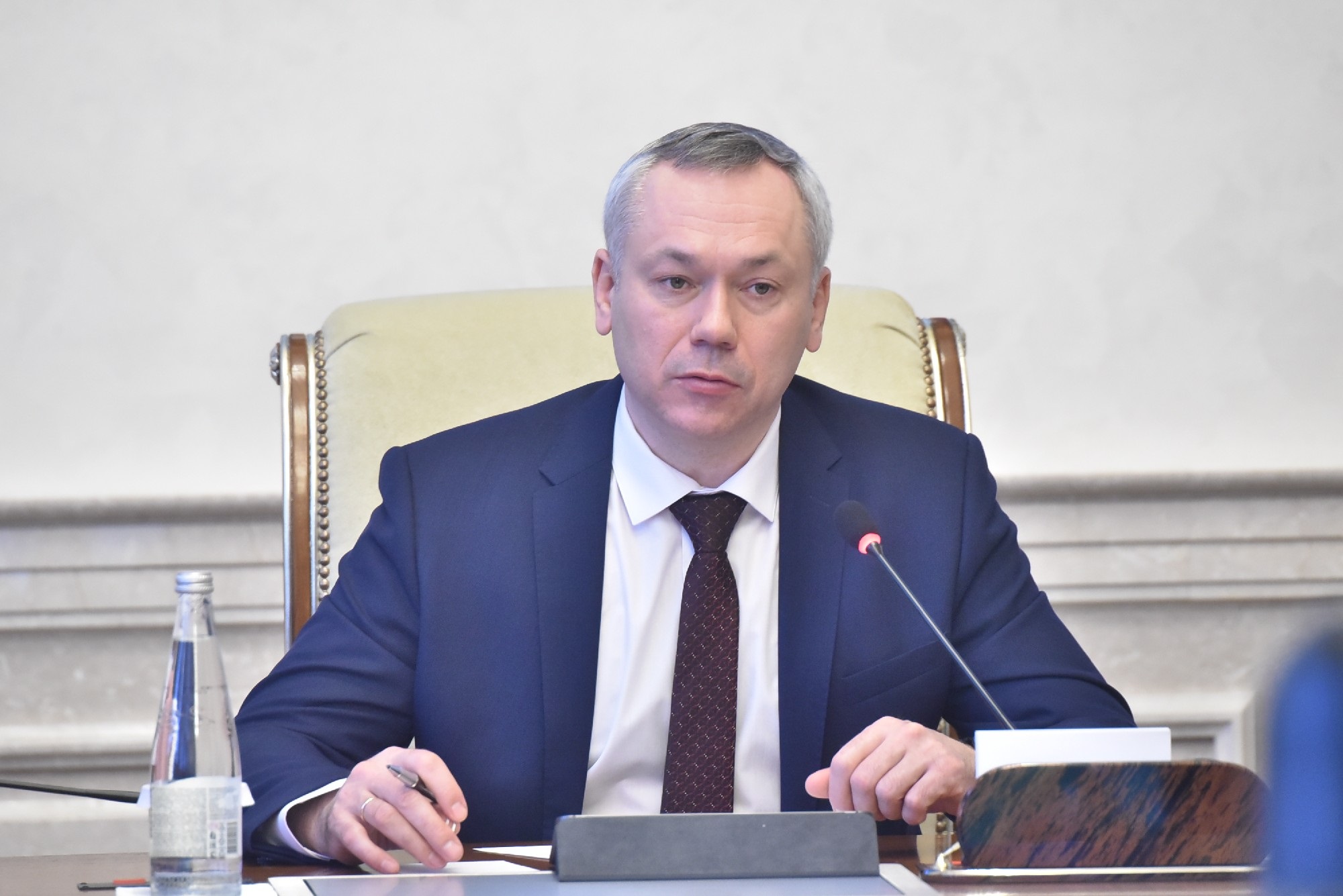 Глава Новосибирской области призвал бизнес отдать на помощь СВО зарплаты за месяц
