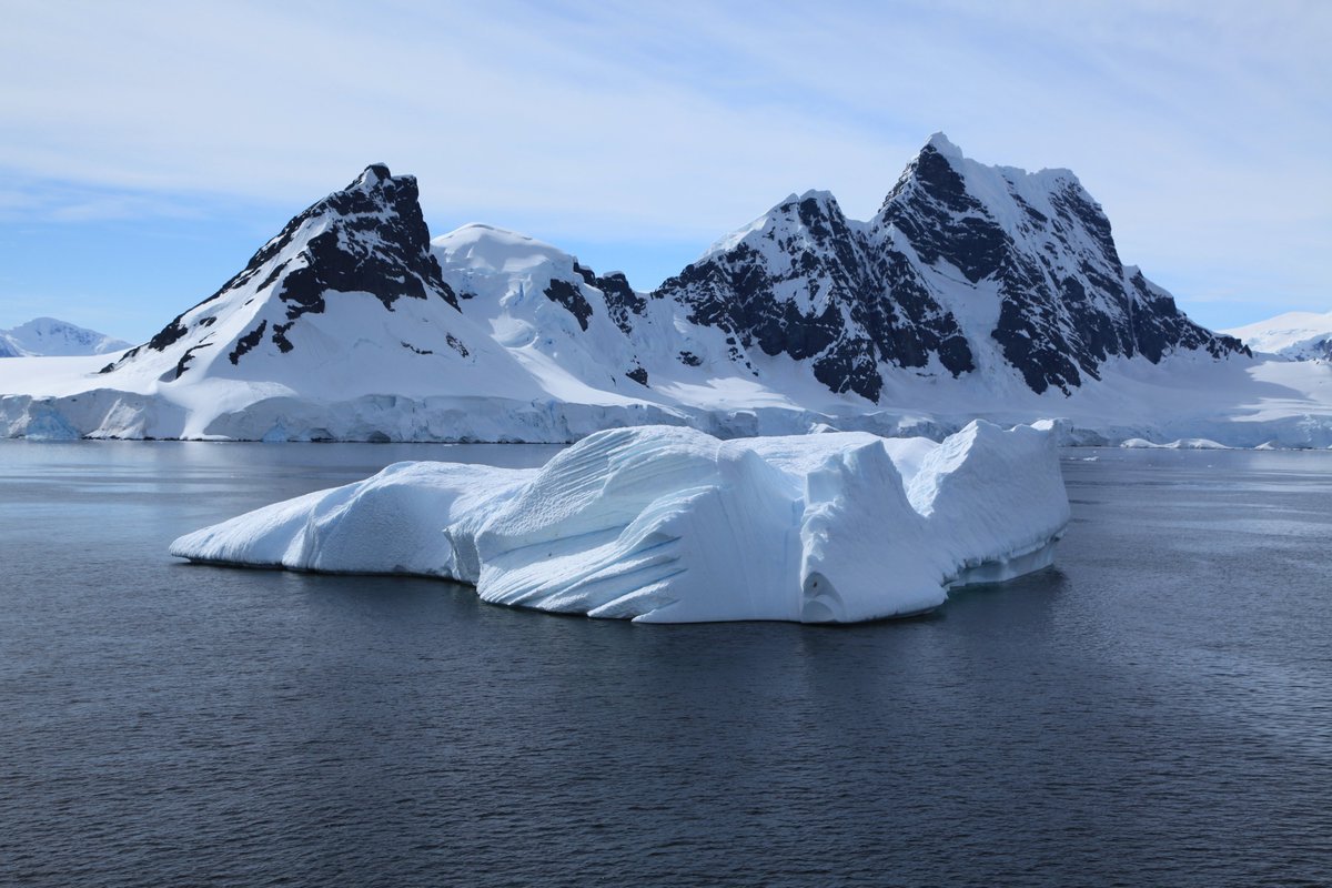 В Антарктиде обнаружены пирамиды