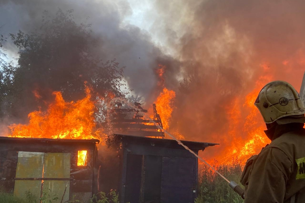 Во время пожара в Свердловской области погибли 40 человек
