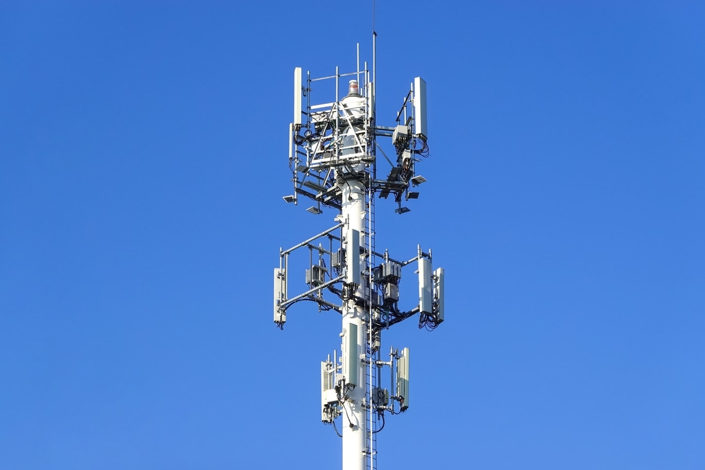 В Мелитополе устанавливают вышки сотовой связи для прослушки жителей