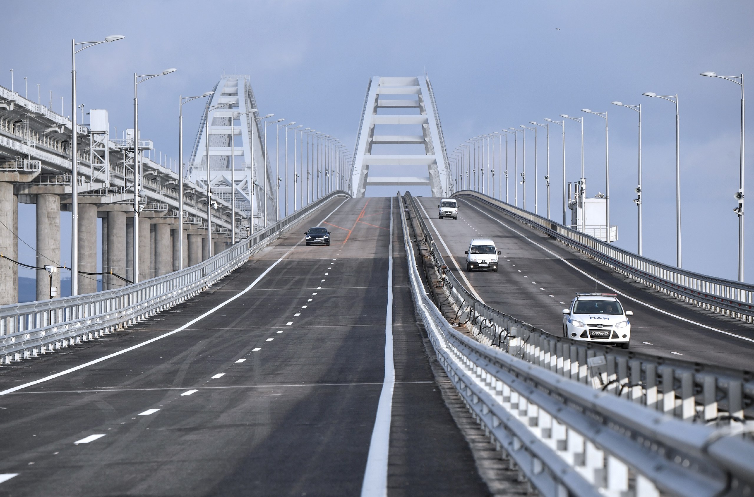 Перекрытый Крымский мост вызвал транспортный коллапс в новых регионах