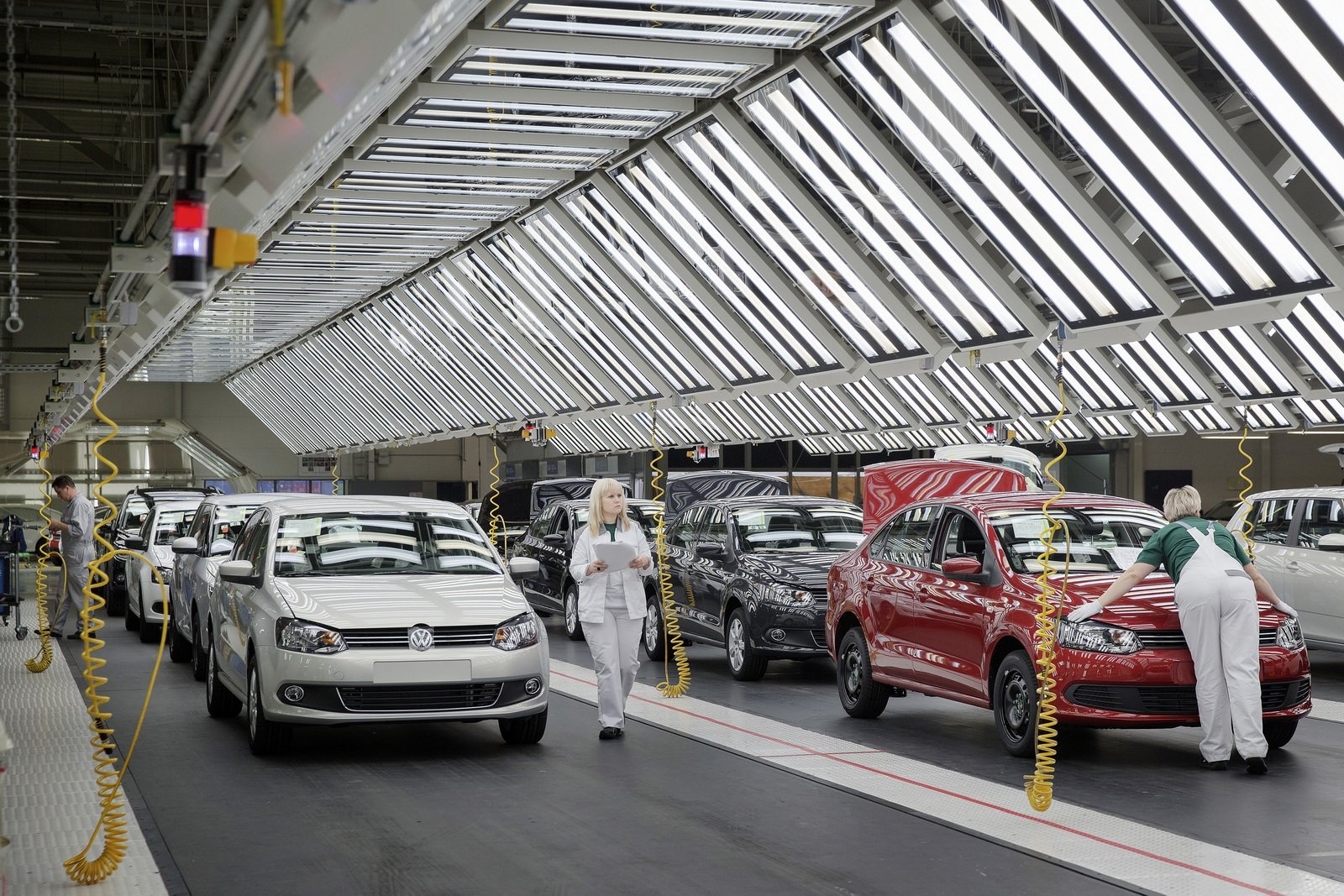 Бывший завод Volkswagen в Калуге переформатировали в стоянку для авто из Китая
