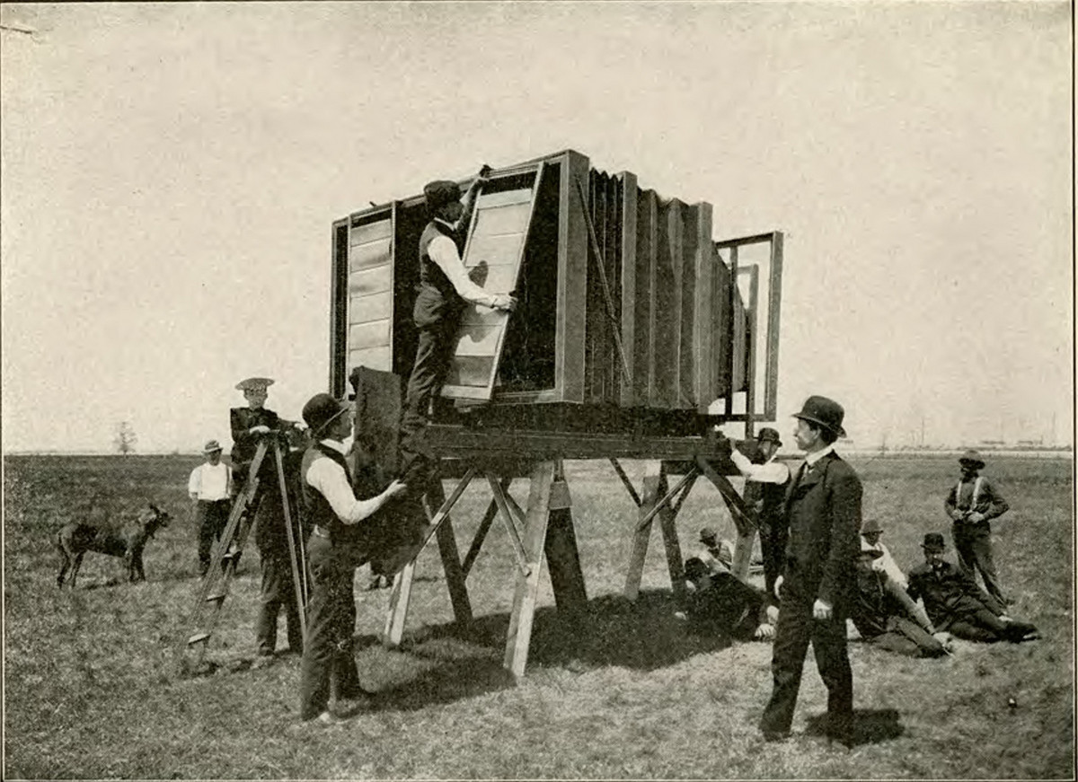 Самая первая камера в мире оказалась самой большой