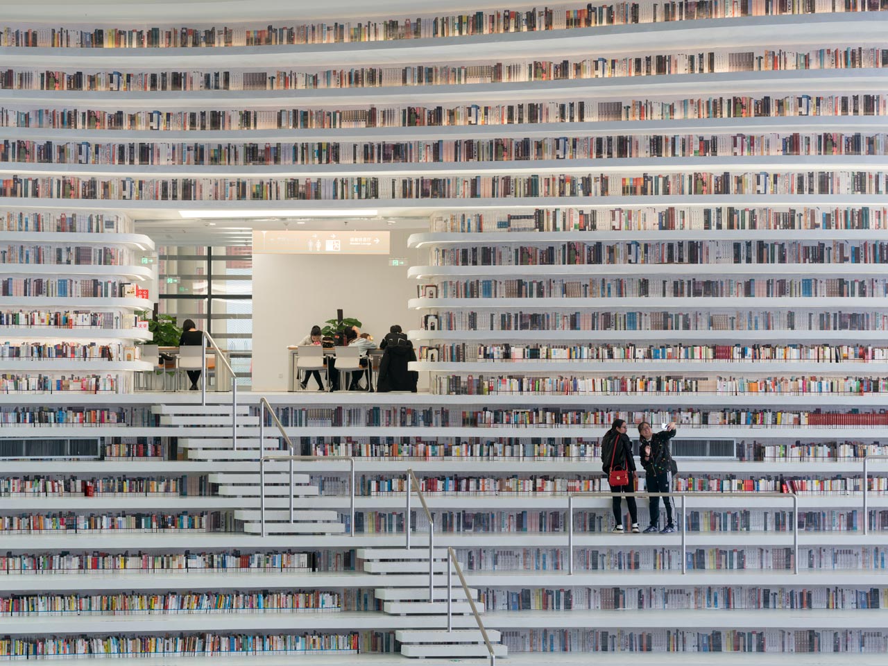 Крупнейшая в мире библиотека названа в честь индийского доктора