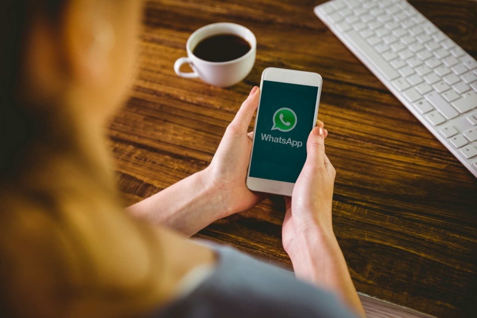 Открытки и видео в WhatsApp содержат опасные для смартфонов вирусы