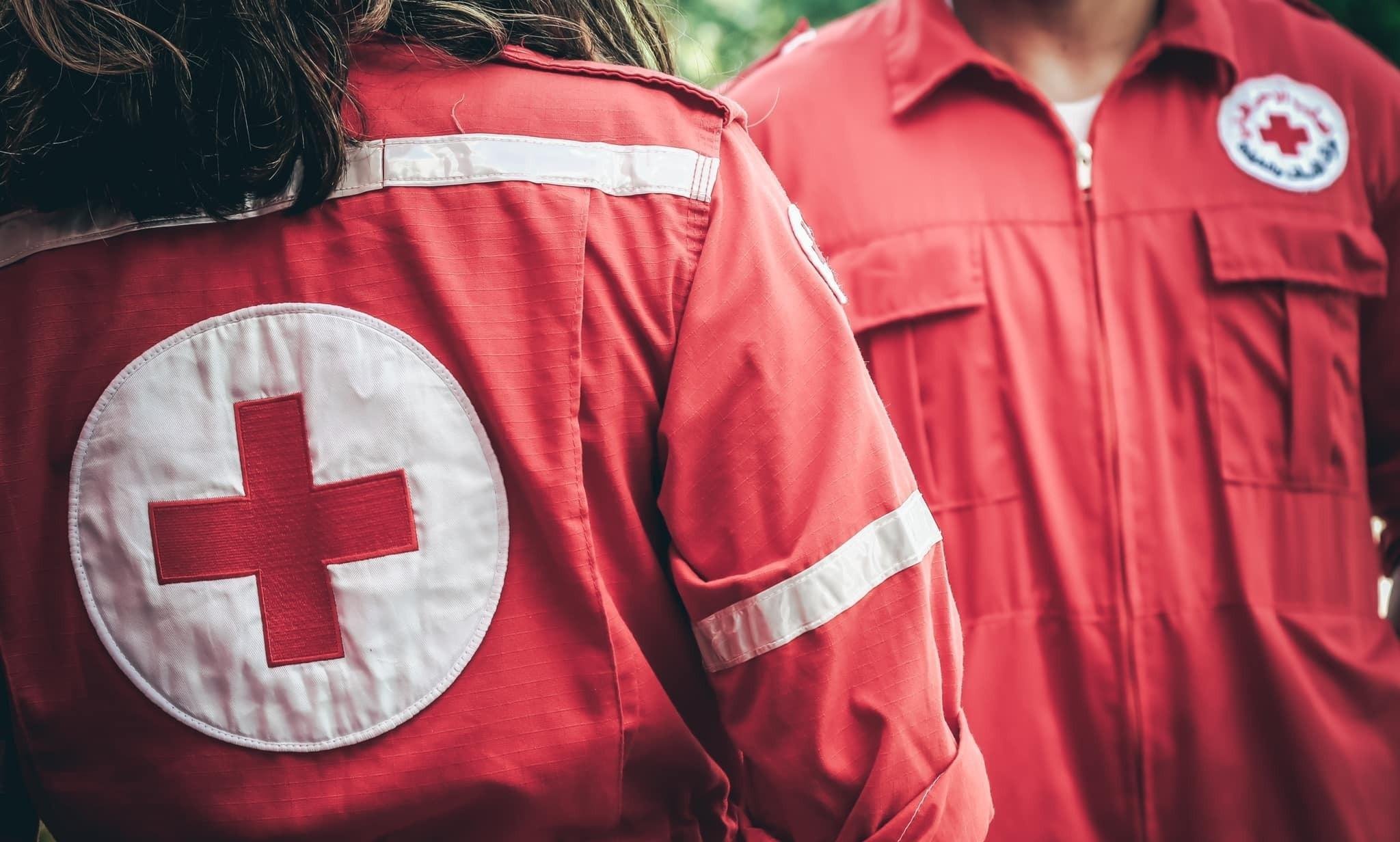 Красный Крест платно эвакуирует людей из Белгородской области