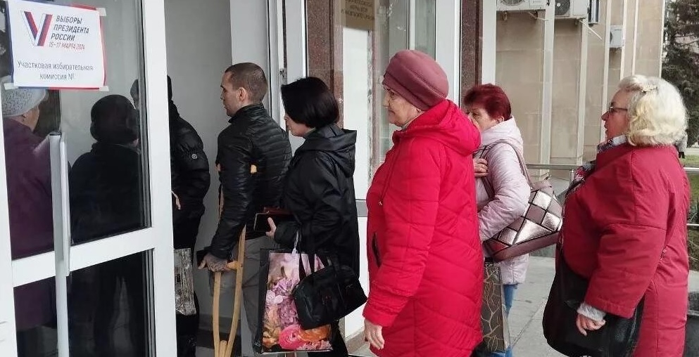 На Сахалине и во Владивостоке проходят массовые оппозиционные акции