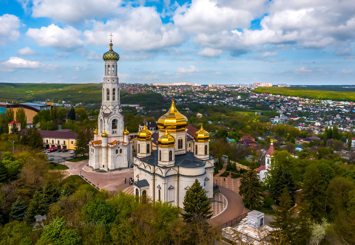 В ролике для школьных уроков замазали православные кресты на соборе Ставрополя